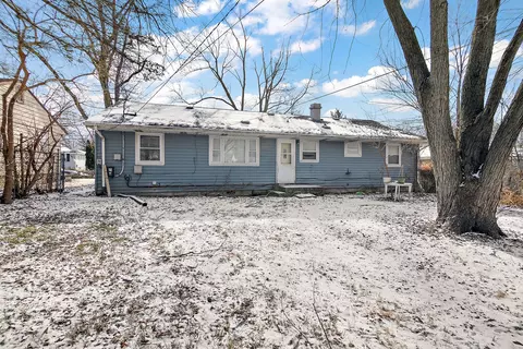 1869 Summit Ave, Kankakee, IL 60901