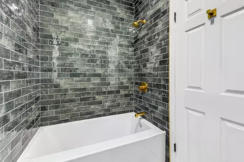 Bath - 602 E 88th Pl, Chicago, IL 60619 photo 2 of 2