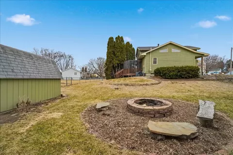 Exterior - 303 Jo Ann Ct, Normal, IL 61761 photo 6 of 8