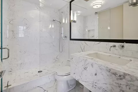Bath - 180 E Pearson St #3401, Chicago, IL 60611 photo 4 of 4