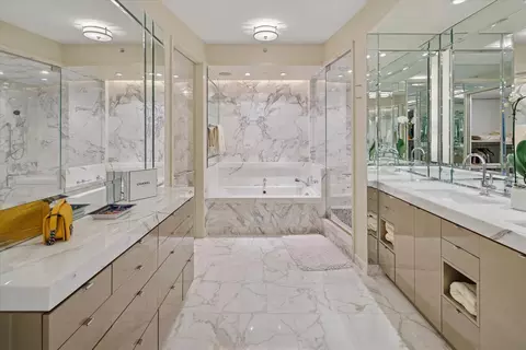 Bath - 180 E Pearson St #3401, Chicago, IL 60611 photo 2 of 4
