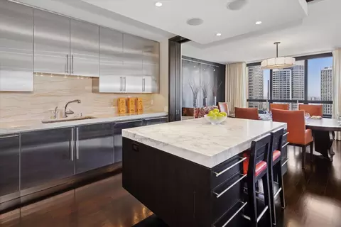 Kitchen - 180 E Pearson St #3401, Chicago, IL 60611 photo 4 of 5