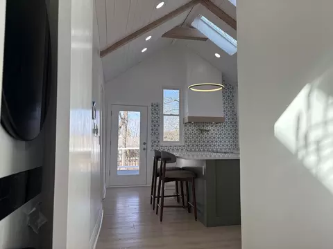 Entry Way - Undisclosed, Bloomington, IL 61701 photo 1 of 3