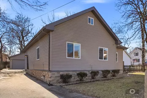 417 Thornton St, Lockport, IL 60441