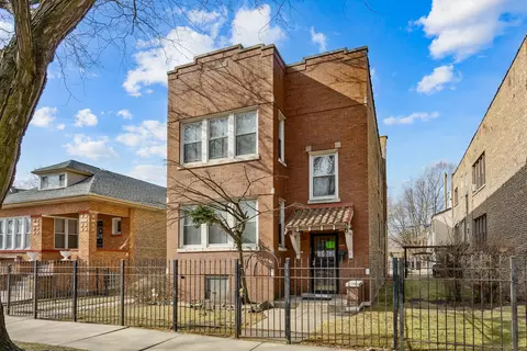 8104 S South Shore Dr, Chicago, IL 60617