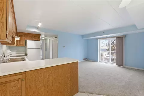 Living - 7316 40th St #2E, Lyons, IL 60534 photo 1 of 2