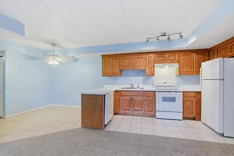 Kitchen - 7316 40th St #2E, Lyons, IL 60534 photo 1 of 1