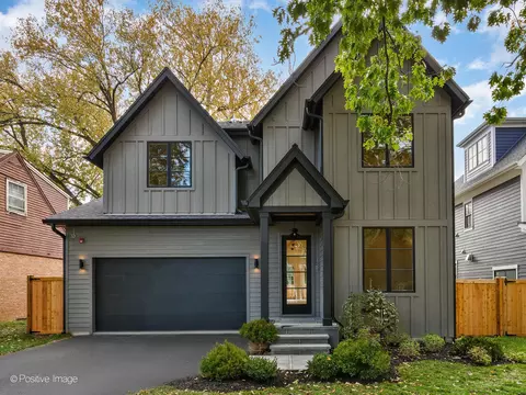 1917 Washington Ave, Wilmette, IL 60091