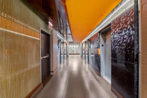 Entry Way - 400 E Randolph St #3702, Chicago, IL 60601 photo 3 of 4