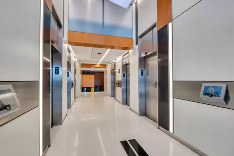 Entry Way - 400 E Randolph St #3702, Chicago, IL 60601 photo 2 of 4