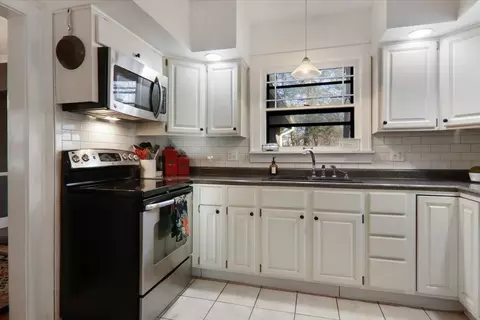 Kitchen - 14 Broadway Pl, Normal, IL 61761 photo 2 of 2