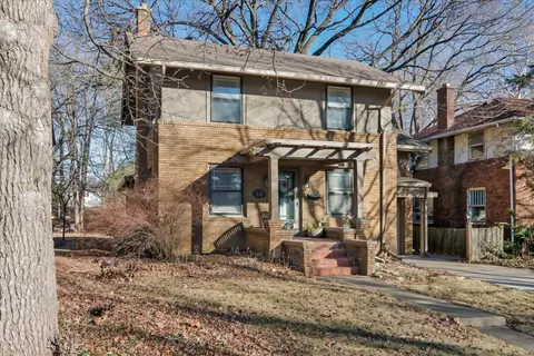 Exterior - 14 Broadway Pl, Normal, IL 61761 photo 2 of 10
