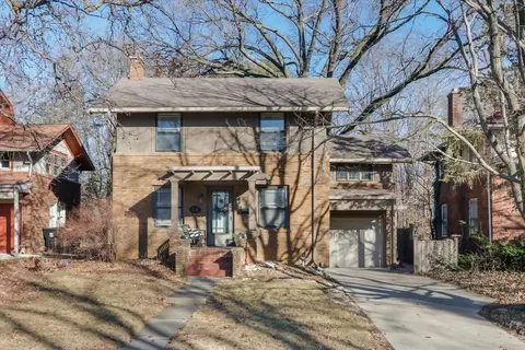 14 Broadway Pl, Normal, IL 61761