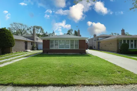 10945 S Lowe Ave, Chicago, IL 60628