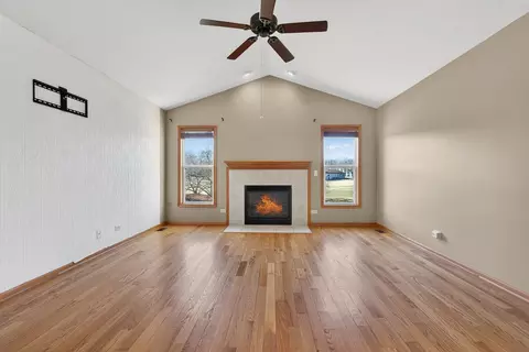 Living - 550 Madison Ln, Elgin, IL 60123 photo 1 of 5