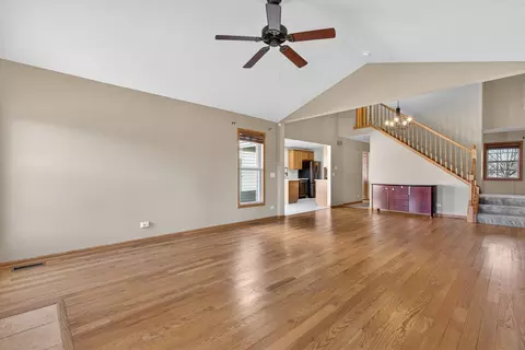 Living - 550 Madison Ln, Elgin, IL 60123 photo 4 of 5