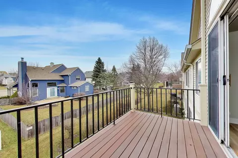 Exterior - 422 Cromwell Cir #2, Bartlett, IL 60103 photo 3 of 3