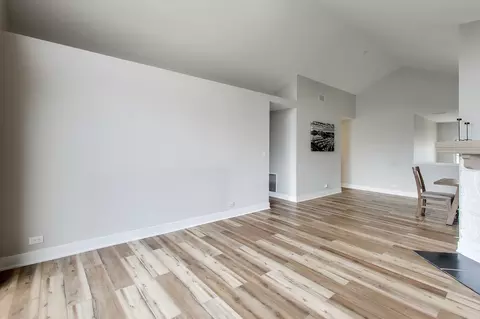 Living - 422 Cromwell Cir #2, Bartlett, IL 60103 photo 3 of 3