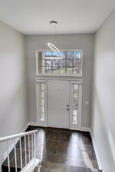 Entry Way - 422 Cromwell Cir #2, Bartlett, IL 60103 photo 1 of 1
