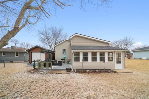 Exterior - 193 Chicago Rd, Paw Paw, IL 61353 photo 8 of 9