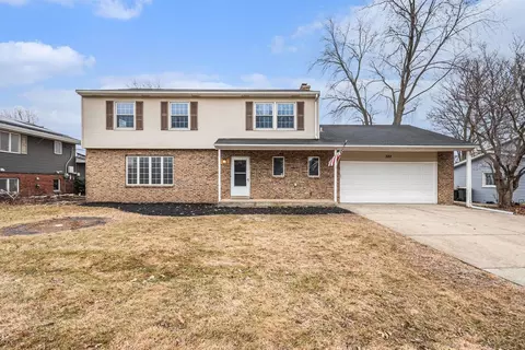323 Chicago Rd, Oswego, IL 60543
