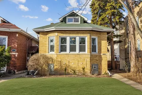 2820 N Sayre Ave, Chicago, IL 60634