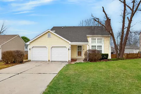 936 Hawthorne Dr, Crystal Lake, IL 60014