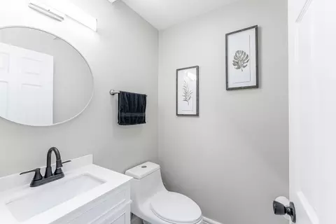 Bath - 1006 Summit St, Joliet, IL 60435 photo 1 of 2