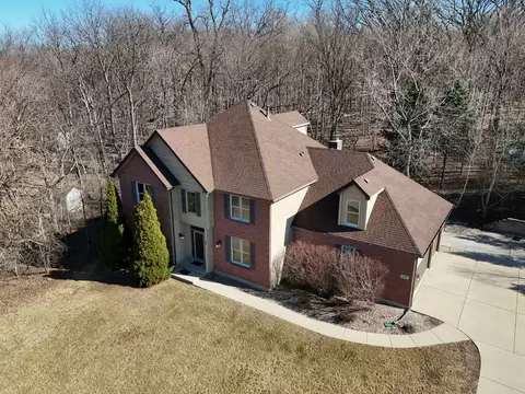 97 Crooked Creek Dr, Yorkville, IL 60560