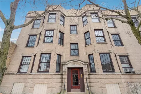 609 W Melrose St #2, Chicago, IL 60657