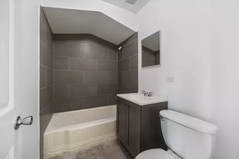 Bath - 16876 Head Ave, Hazel Crest, IL 60429 photo 1 of 2