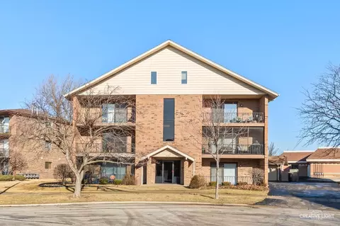 8106 W 168th Pl #2W, Tinley Park, IL 60477