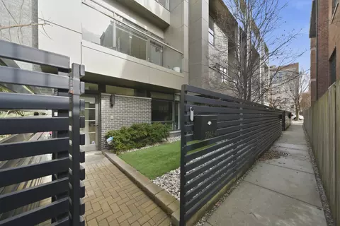 2748 N Lakewood Ave #4, Chicago, IL 60614