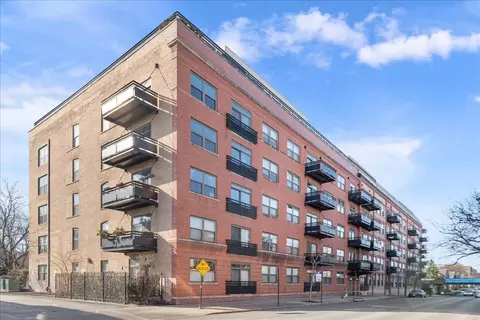 1735 W Diversey Pkwy #203, Chicago, IL 60614