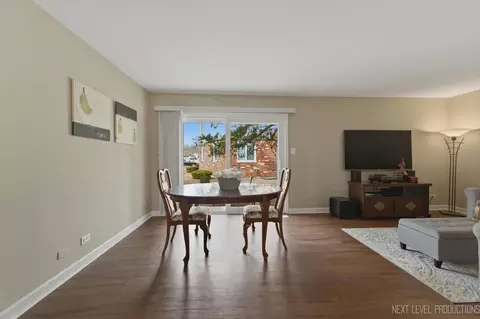Dining - 1601 Castbourne Ct, Wheaton, IL 60189 photo 1 of 1