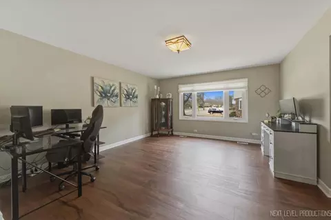 Other - 1601 Castbourne Ct, Wheaton, IL 60189 photo 2 of 7