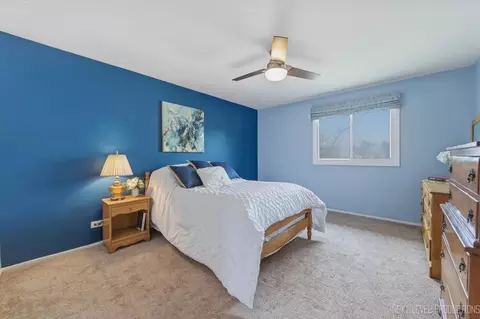 Bedroom - 1601 Castbourne Ct, Wheaton, IL 60189 photo 1 of 4