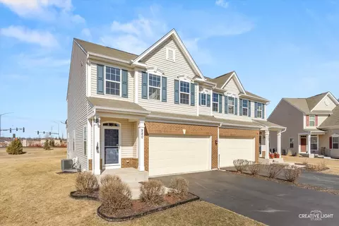 Exterior - 980 Sears Cir, Elburn, IL 60119 photo 2 of 6
