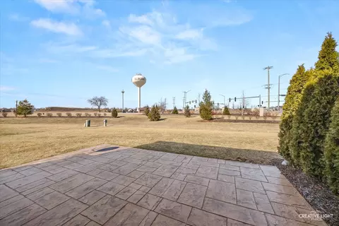 Exterior - 980 Sears Cir, Elburn, IL 60119 photo 3 of 6