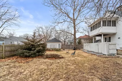 Exterior - 343 Evans Ave, Aurora, IL 60505 photo 6 of 13