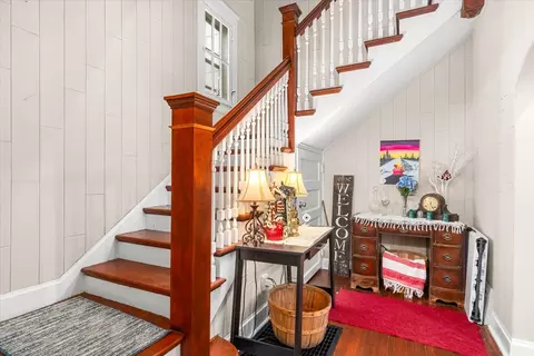Entry Way - 343 Evans Ave, Aurora, IL 60505 photo 1 of 2