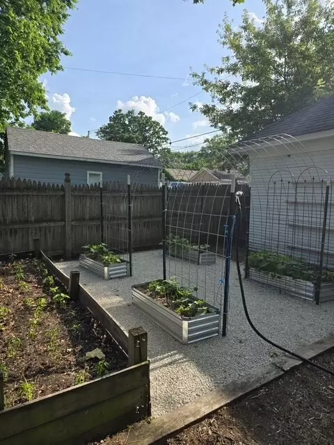 Exterior - 343 Evans Ave, Aurora, IL 60505 photo 8 of 13