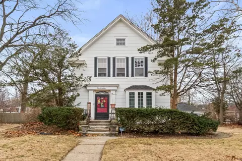343 Evans Ave, Aurora, IL 60505