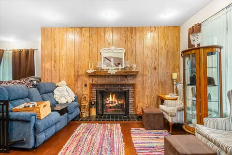 Living - 343 Evans Ave, Aurora, IL 60505 photo 1 of 1