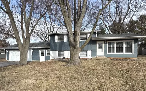 1278 Theresa Ln, Bourbonnais, IL 60914