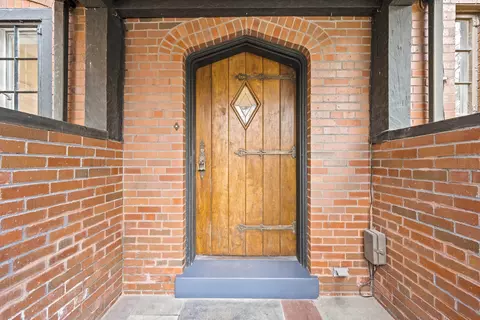 Entry Way - 331 E Witchwood Ln, Lake Bluff, IL 60044 photo 1 of 9
