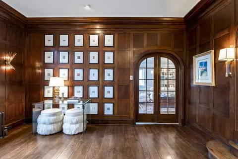 Entry Way - 331 E Witchwood Ln, Lake Bluff, IL 60044 photo 5 of 9