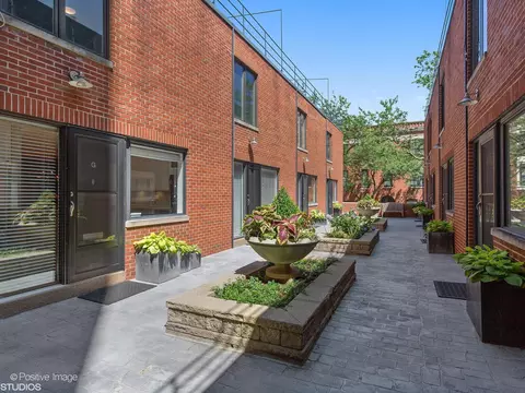 205 W Eugenie St #G, Chicago, IL 60614