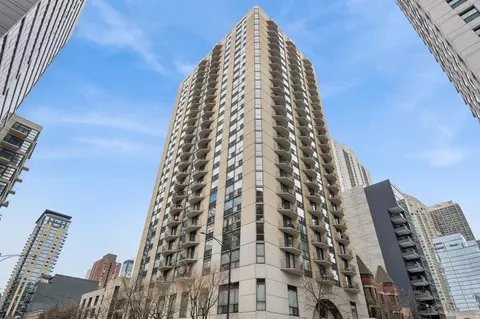 70 W Huron St #1804, Chicago, IL 60654