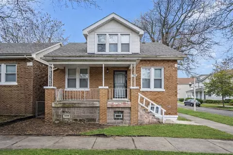 8100 S Houston Ave, Chicago, IL 60617